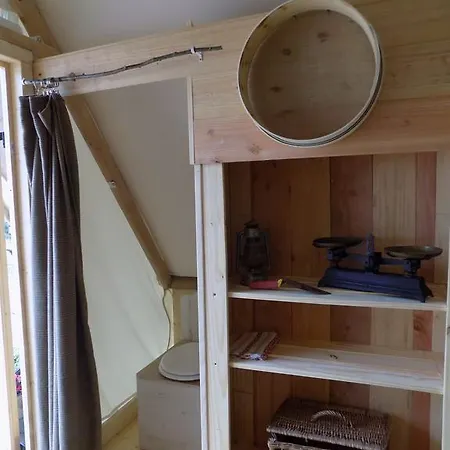 La Tente Du Chercheur D'or