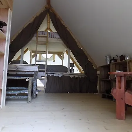 La Tente Du Chercheur D'or Lüks kamp alanı La Coudre (Aube)